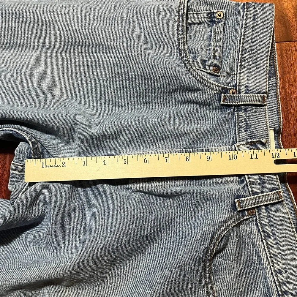 Vintage Levis Jeans Mens 33x32 550 Blue Relaxed Fit Denim Light Wash Y2K READ*